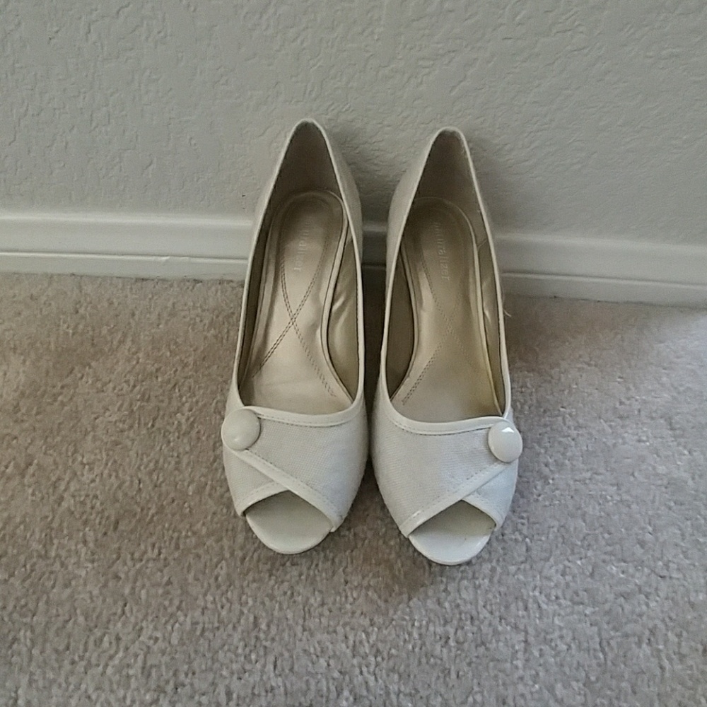 Peep toe heels